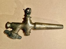 Alter antiker Zapfhahn für