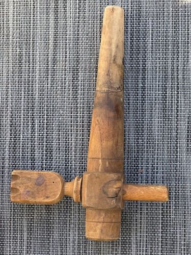 Antiker holz zapfhahn - antiker, holz-zapfhahn