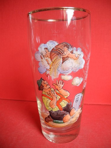 Antikes bierglas mit - antikes, witz