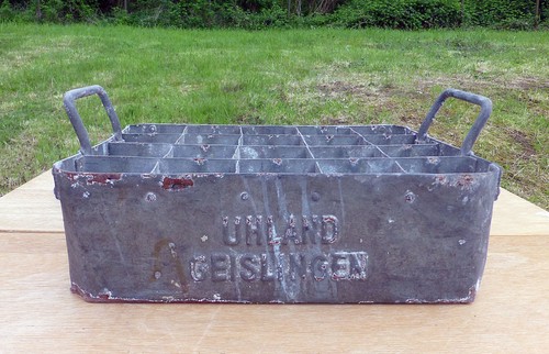 Alter bierkasten metall - nr., 2